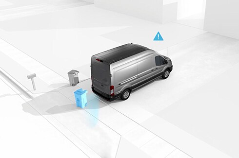 Cámara de Reversa con Sensores equipada en la Van Comercial Eléctrica Ford E-Transit 2025